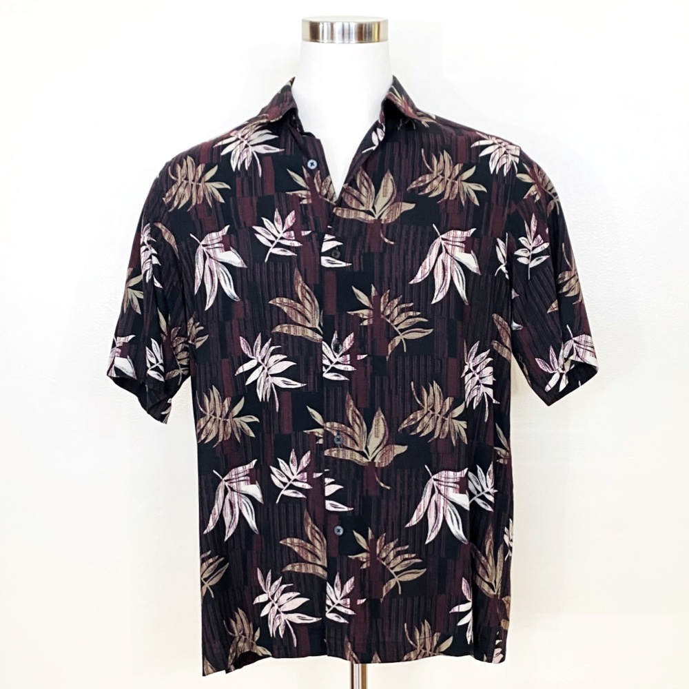 Men’s Liz Claiborne Short Sleeved Shirt